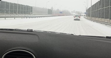 50 km/h na S17 Lublin – Warszawa po opadach śniegu. „Służby robiły, co w ich mocy”