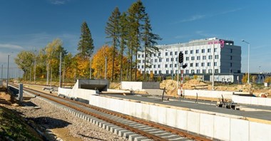 Na stacjach Pyrzowice Lotnisko i Zawiercie są już nowe perony (zdjęcia)