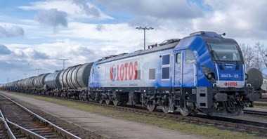 Jak przenieść ruch towarowy z dróg na kolej?