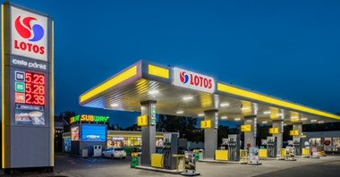Orlen. Dobre wyniki i sprzedaż stacji Lotosu