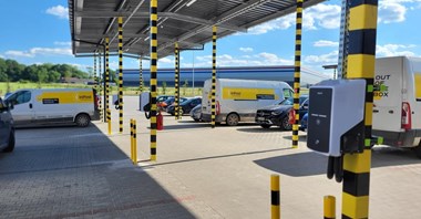 Ponad 200 ładowarek GreenWay przy paczkomatach